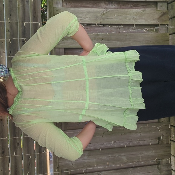 Frilly Summer Top - Picture 3 of 6